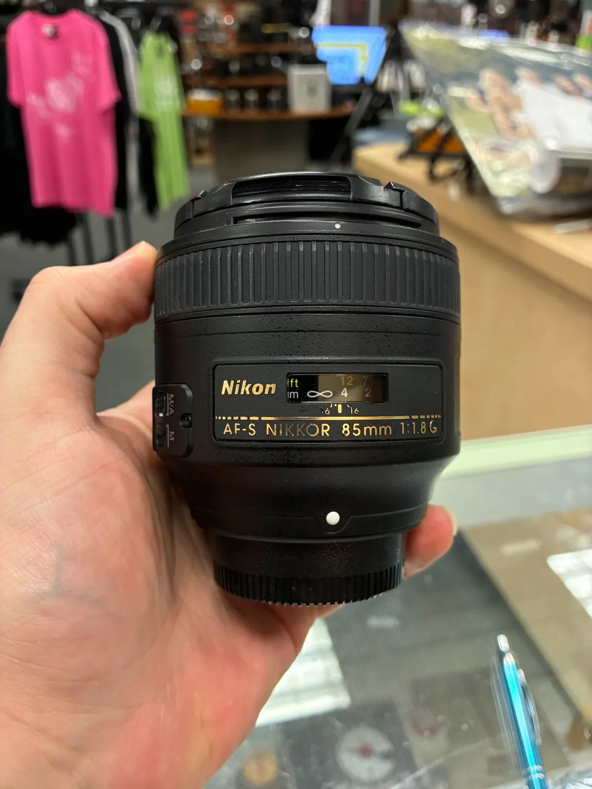 Nikon AF Nikkor 85mm F/1.8