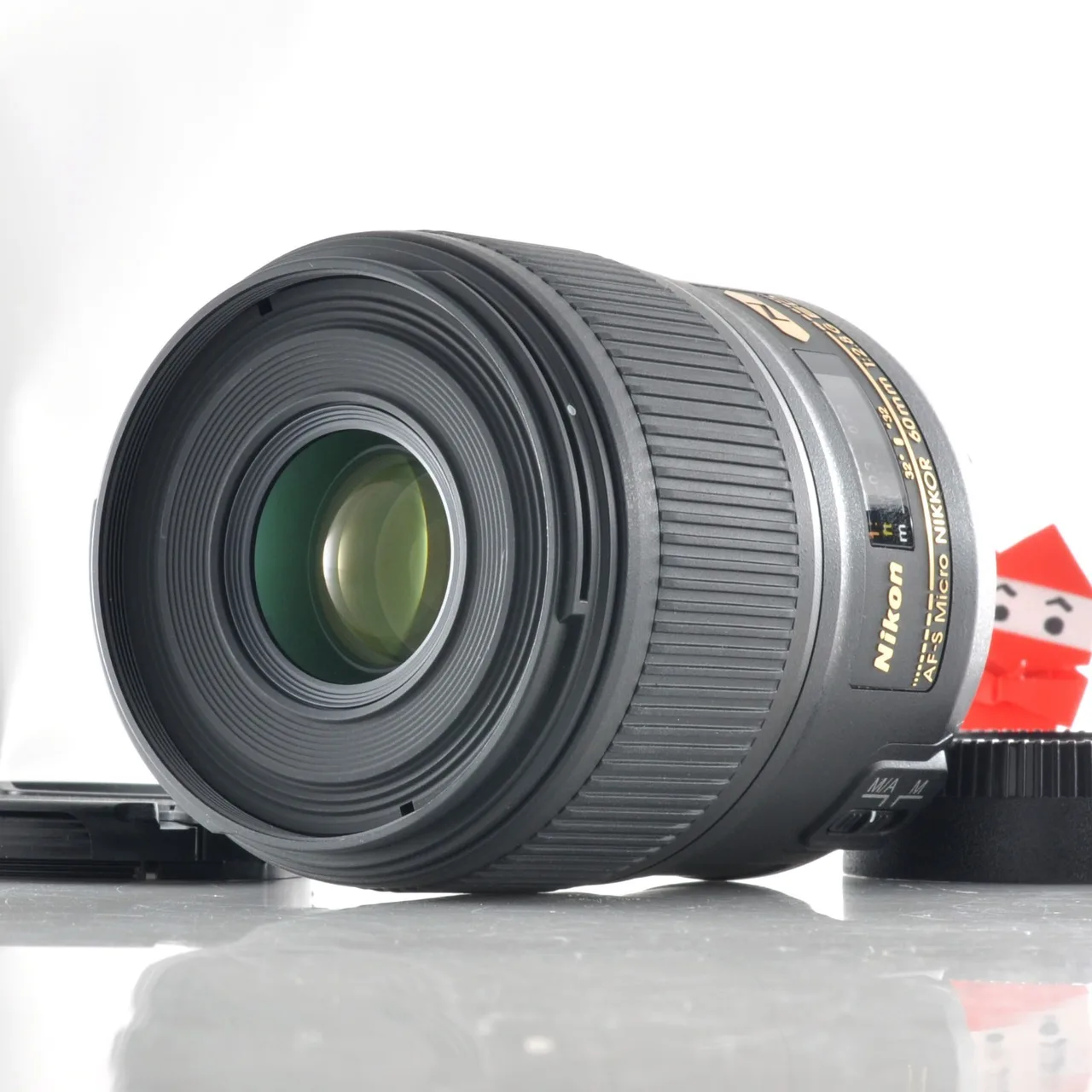 Nikon AF Micro-Nikkor 60mm F/2.8