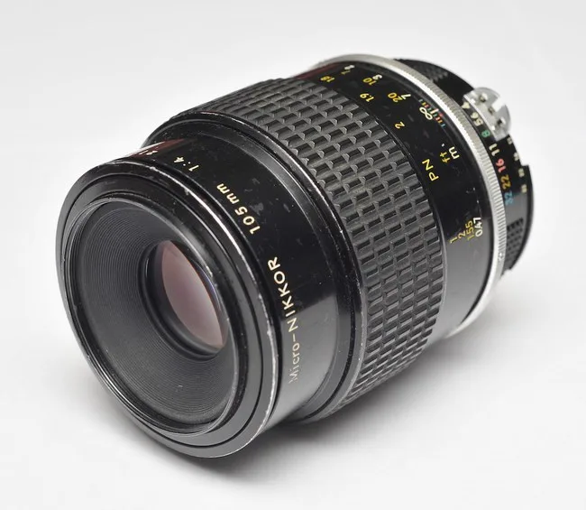 Nikon AI Micro-Nikkor 105mm F/4