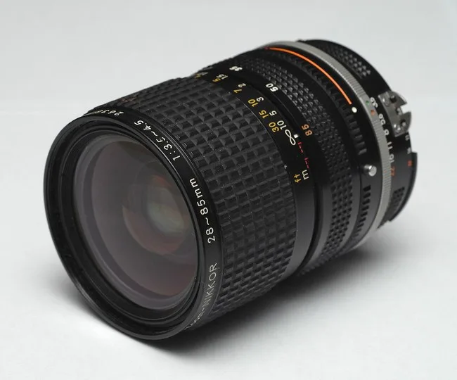 Nikon Nikkor 28-85mm F/3.5-4.5 Ai-S