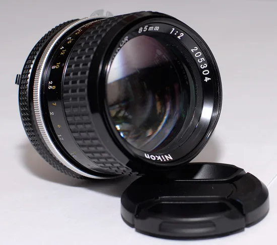 Nikon AI Nikkor 85mm F/2