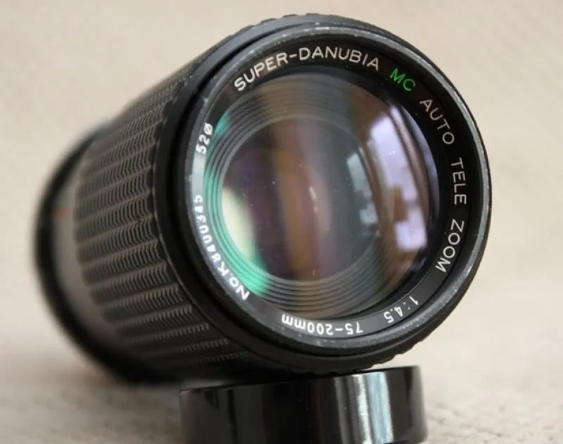 Danubia Super 75-200mm F/4.5 MC Auto Tele