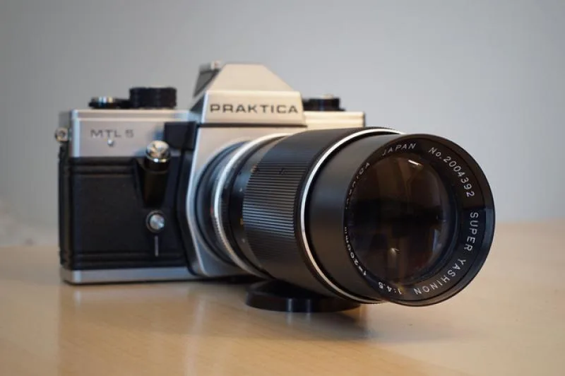 Yashica Super Yashinon 200mm F/4.5