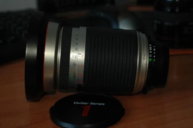 Vivitar Series 1 28-300mm F/4-6.3 MC Auto Focus Zoom