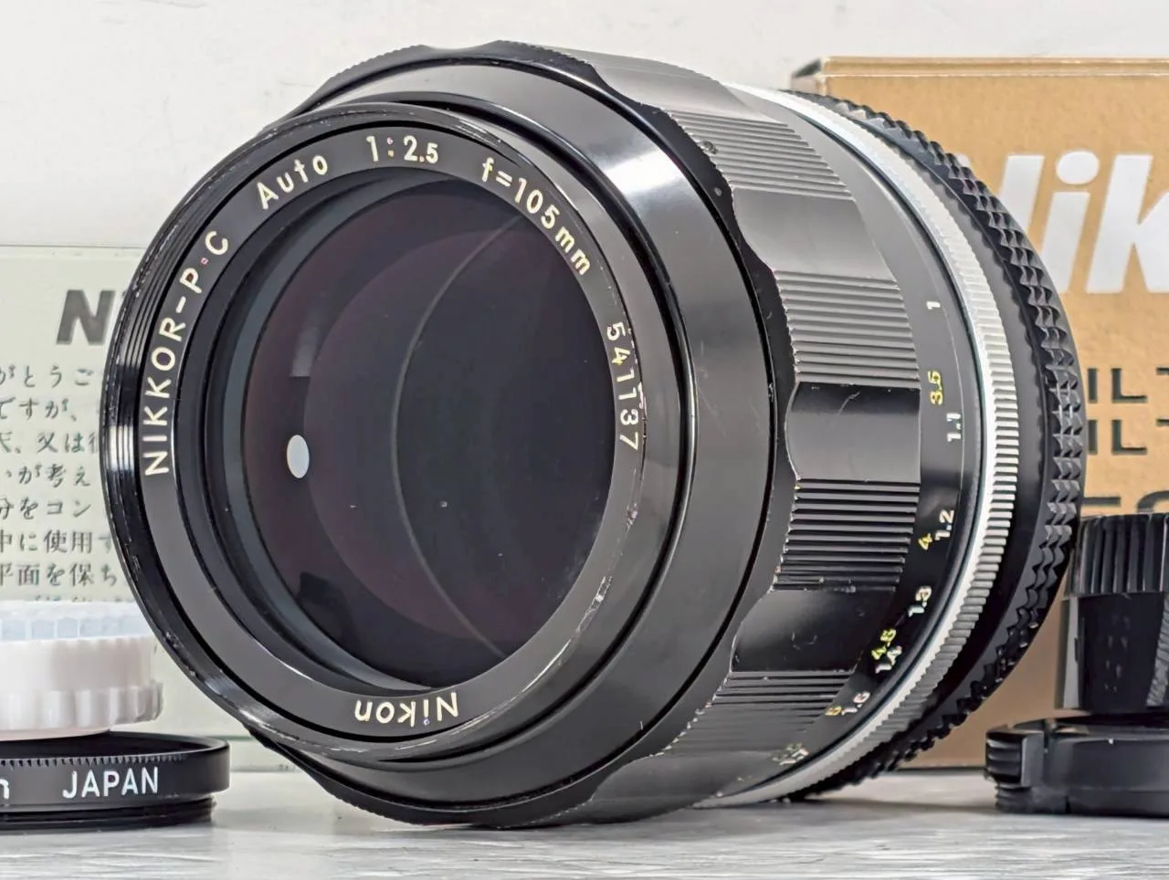 Nikon Nikkor-P[·C] Auto 105mm F/2.5