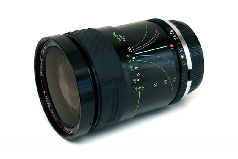 Vivitar Series 1 24-70mm F/3.8-4.8