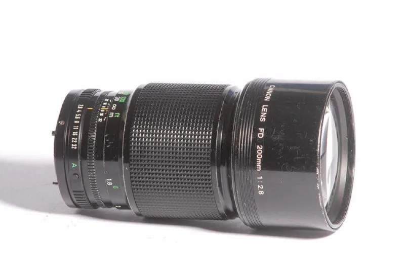 Canon FDn 200mm F/2.8 1
