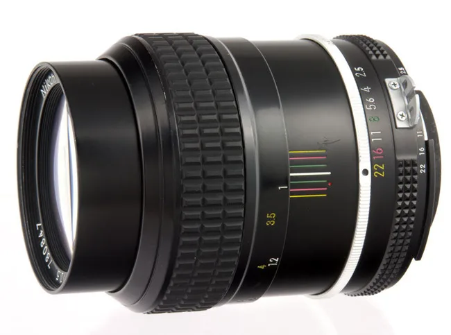 Nikon AI Nikkor 105mm F/2.5