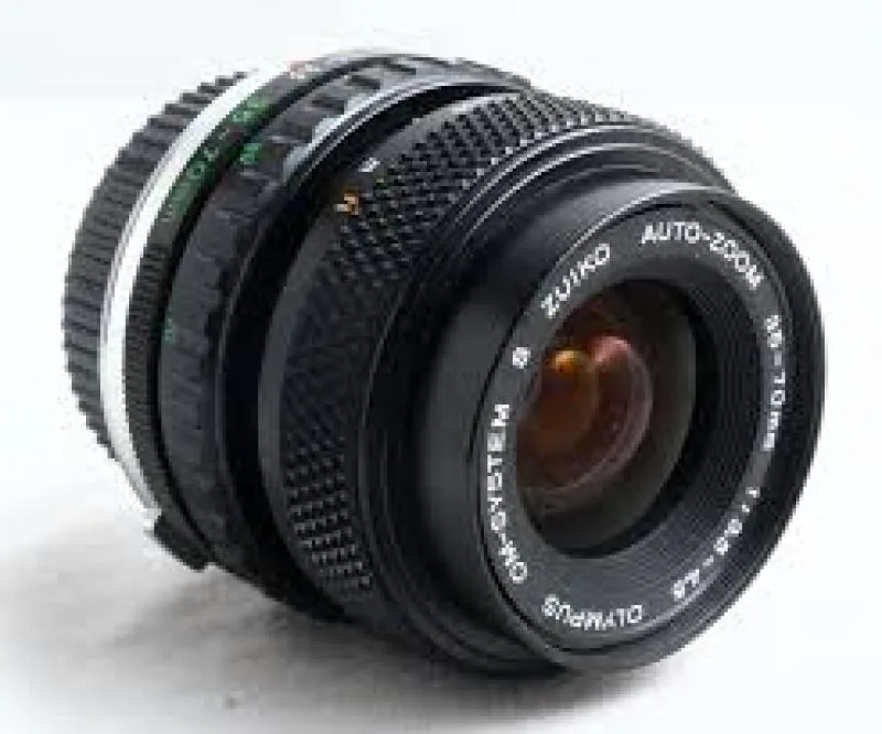 Olympus S Zuiko 35-70mm F/3.5-4.5