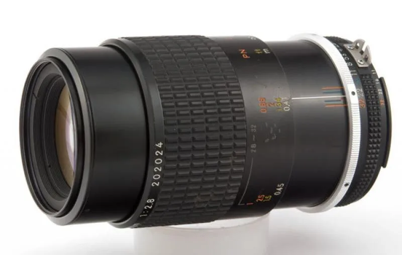 Nikon AI-S Micro-Nikkor 105mm F/2.8