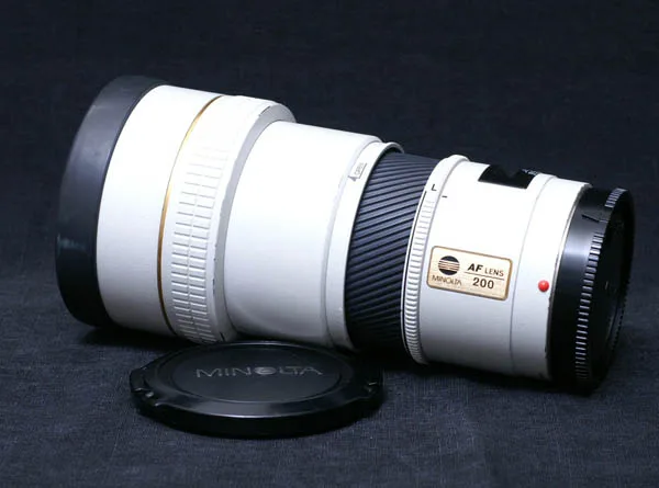 Minolta AF 200mm F/2.8 APO