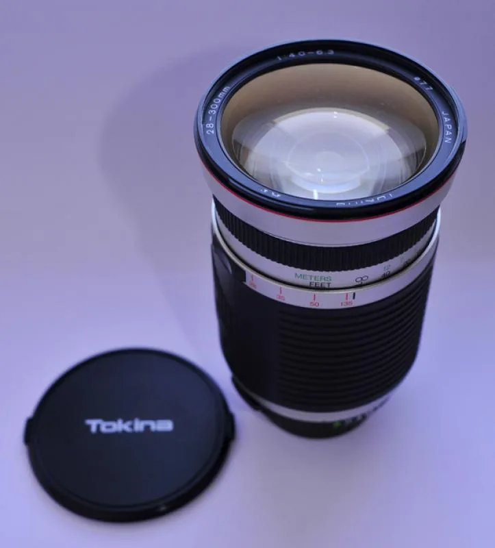 Tokina AF 28-300mm F/4-6.3 EMZ
