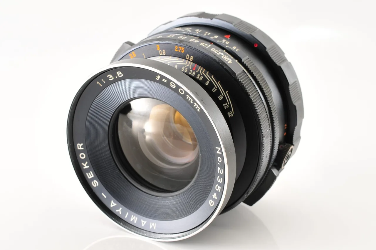 Mamiya-Sekor 90mm F/3.8