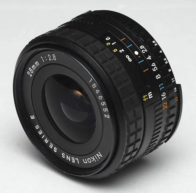Nikon Series E 28mm F/2.8 I