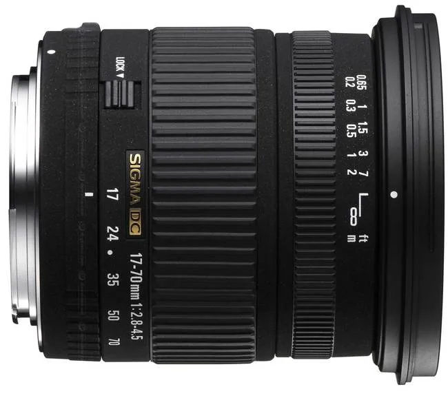 Sigma DC 17-70mm F/2.8-4.5 Macro