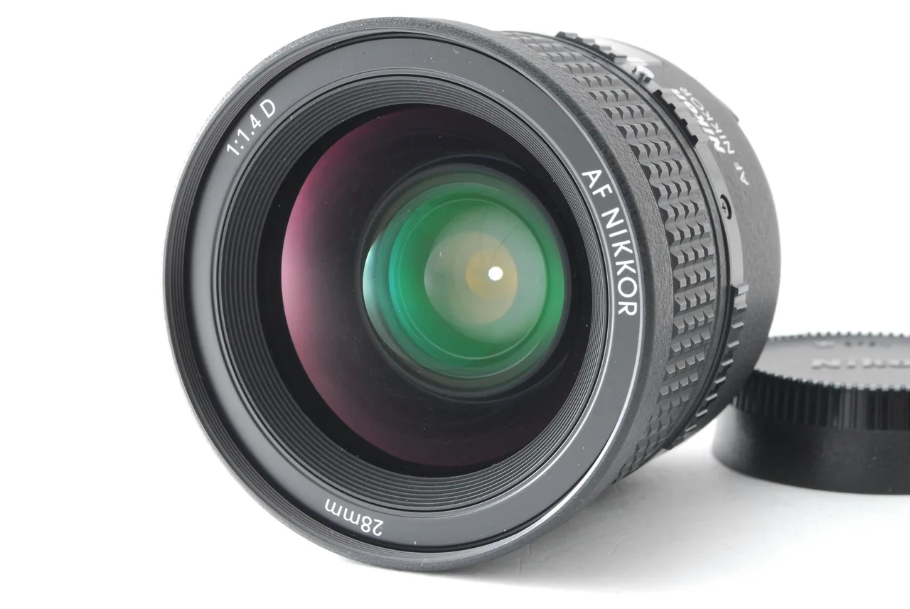 Nikon AF Nikkor 28mm F/1.4D