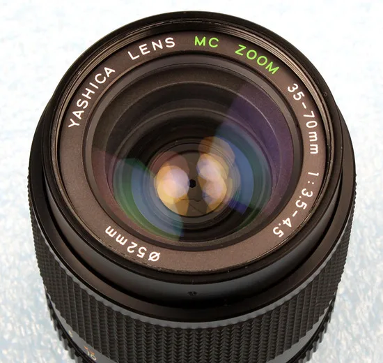 Yashica MC Zoom 35-70mm F/3.5-4.5