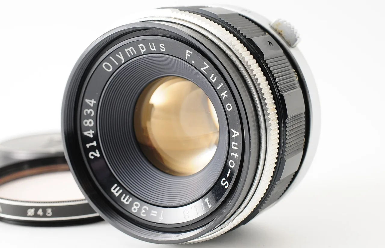 Olympus F.Zuiko Auto-S 38mm F/1.8