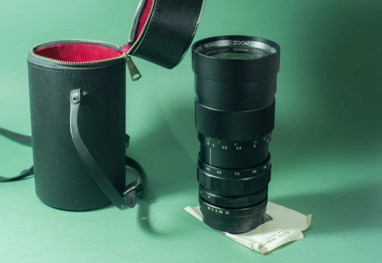 Yashica Auto Yashinon 45-135mm F/3.5