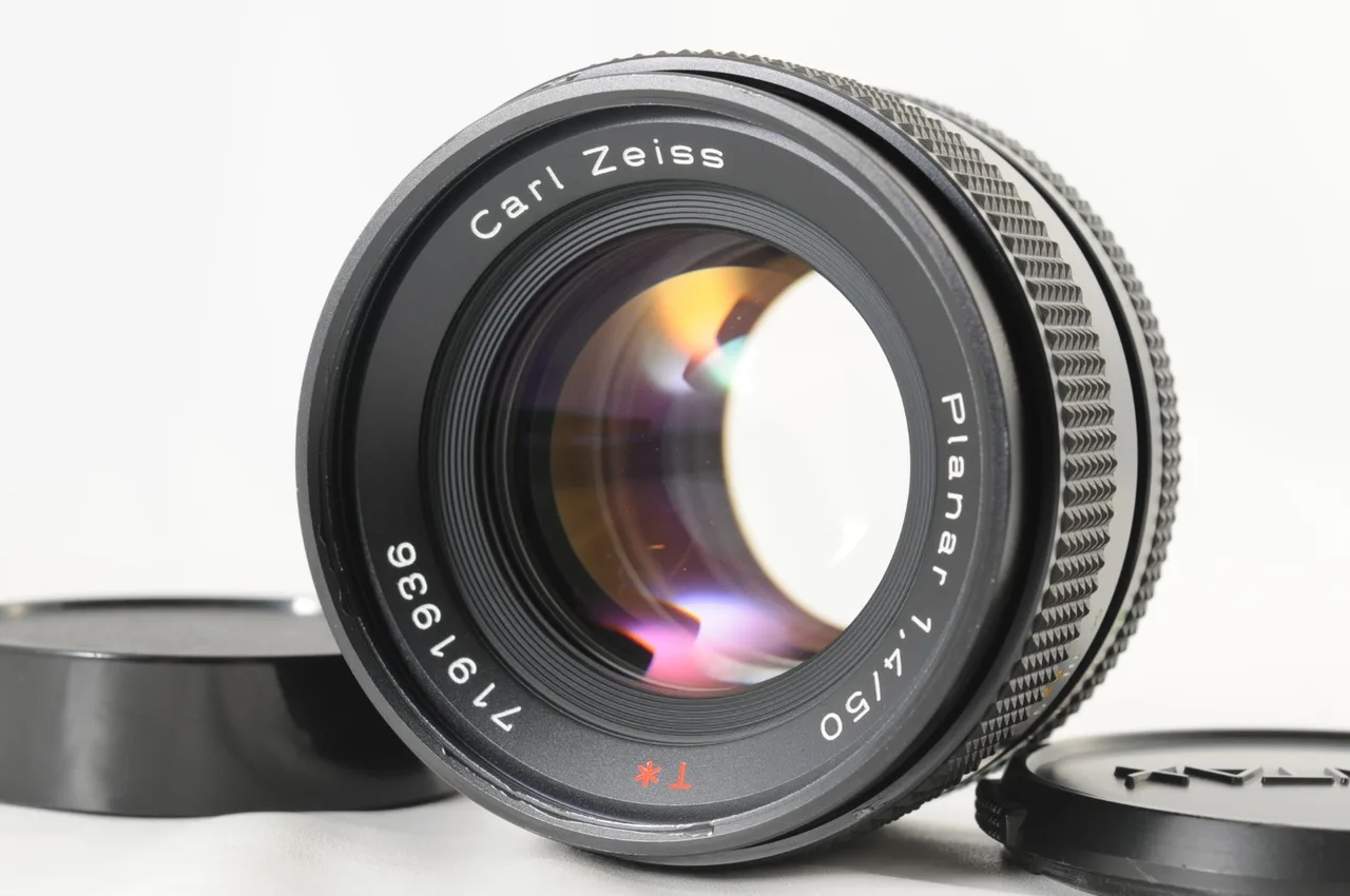 Carl Zeiss Planar T* 50mm F/1.4