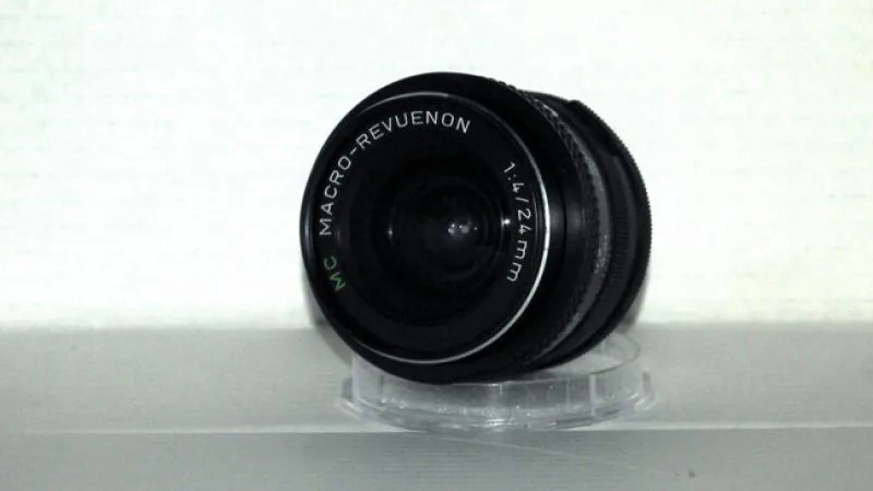 Macro-Revuenon 24mm F/4