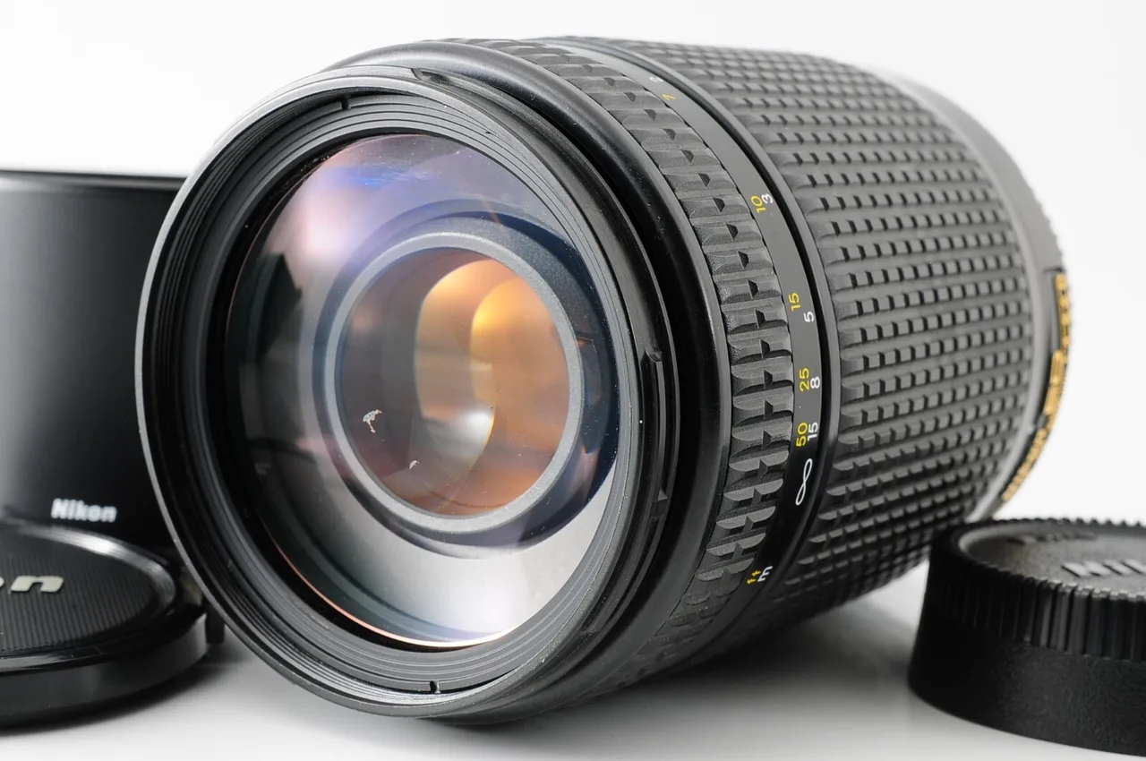 Nikon AF Nikkor 70-300mm F/4-5.6D ED