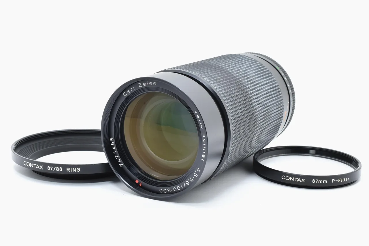Carl Zeiss Vario-Sonnar T* 100-300mm F/4.5-5.6