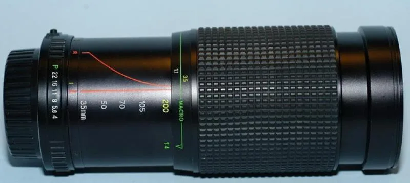 Ricoh Rikenon P Zoom 35-200mm F/4-5.6 Macro