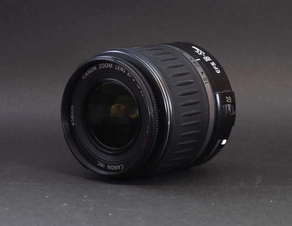 Canon EF-S 18-55mm F/3.5-5.6 USM