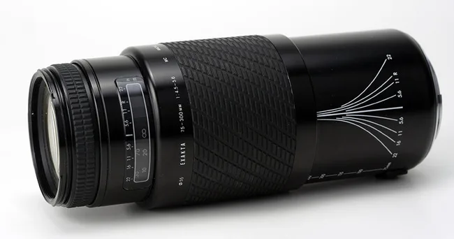 Exakta AF 75-300mm F/4.5-5.6 MC Macro