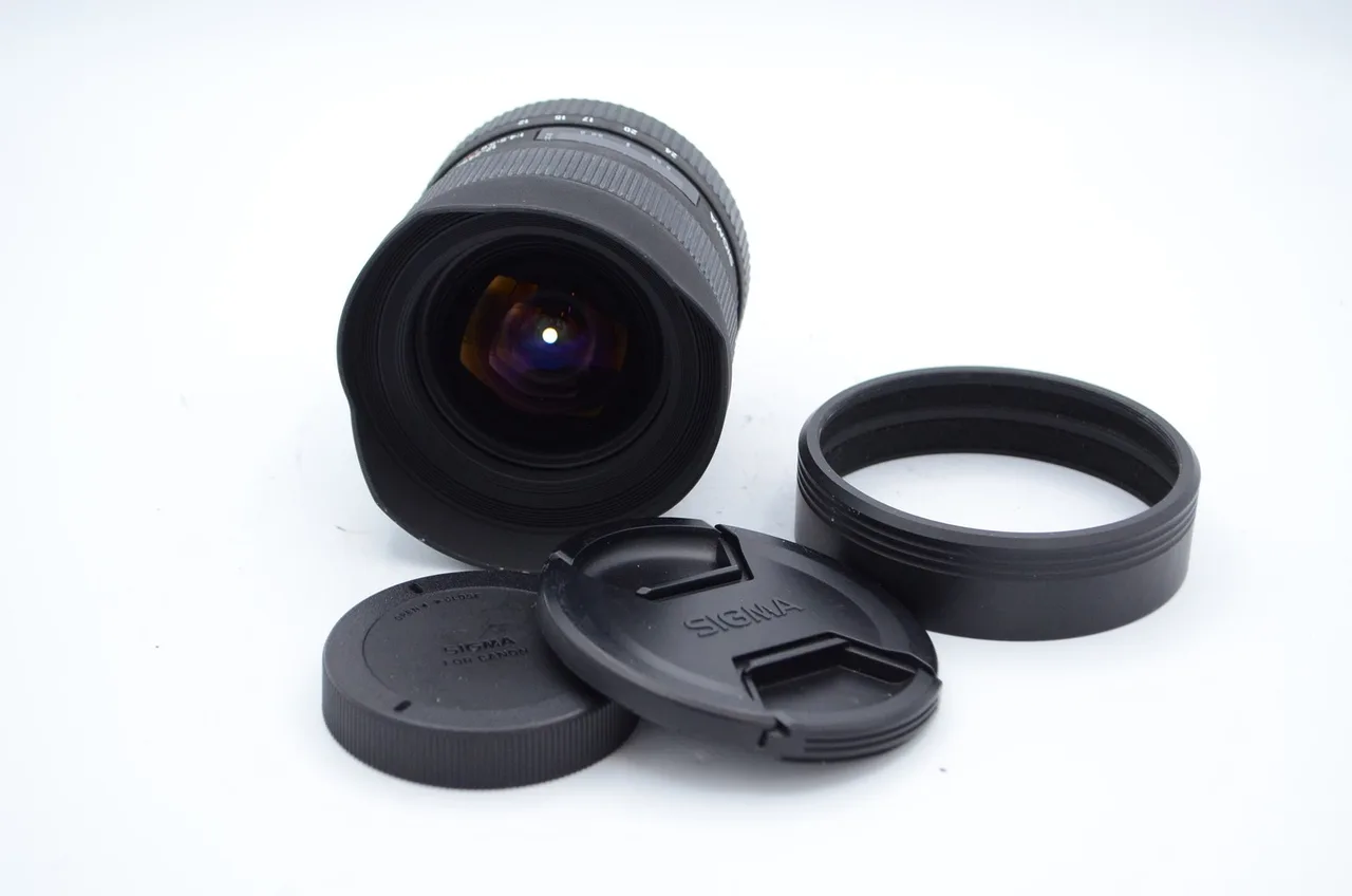 Sigma 12-24mm F/4.5-5.6 EX DG ASPH