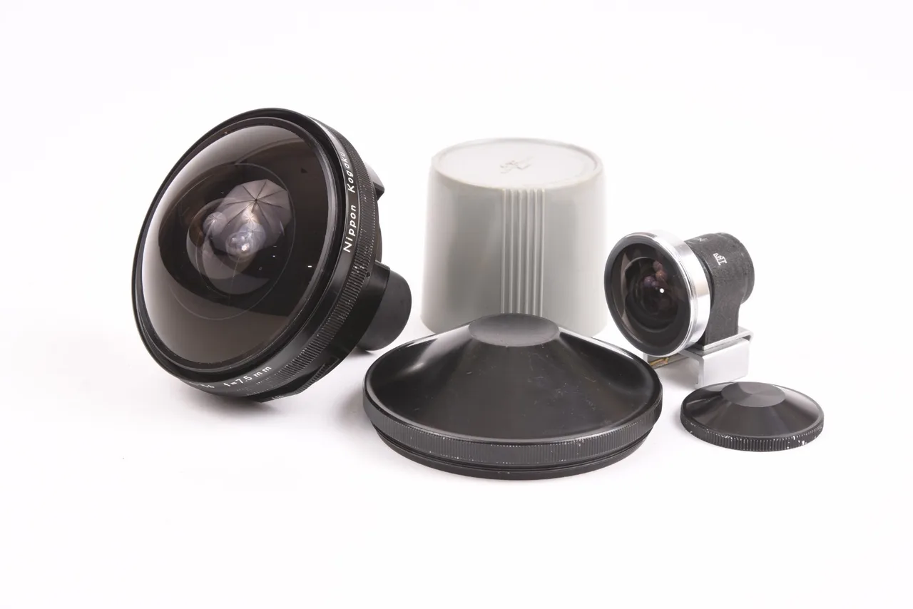 Nippon Kogaku Fisheye-Nikkor 7.5mm F/5.6