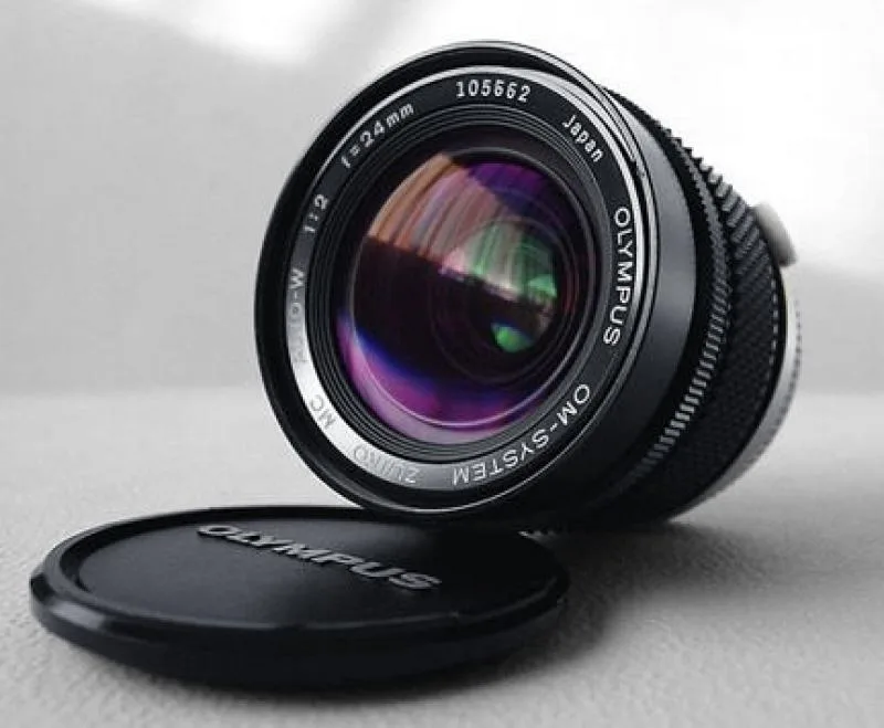 Olympus OM-System Zuiko Auto-W 24mm F/2