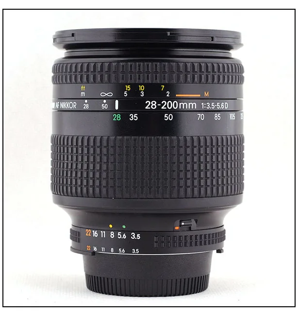 Nikon AF Nikkor 28-200mm F/3.5-5.6 D
