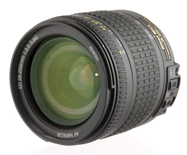 Nikon AF Nikkor 28-200mm F/3.5-5.6 G ED IF