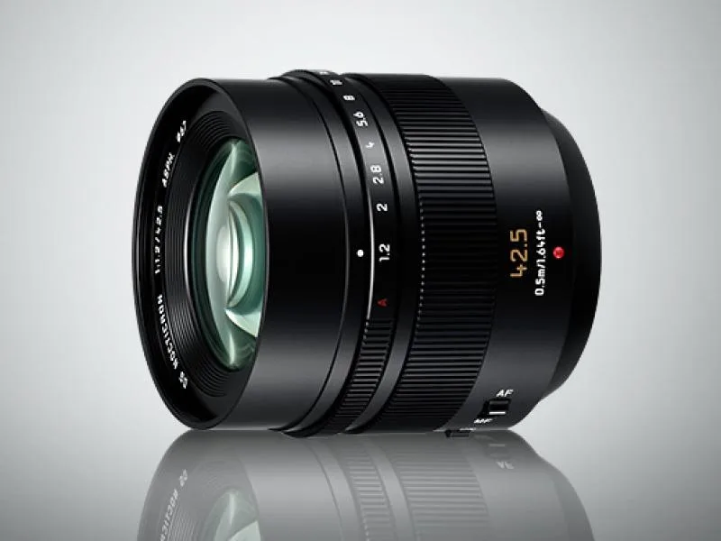 Leica DG Nocticron 42.5mm F/1.2 ASPH